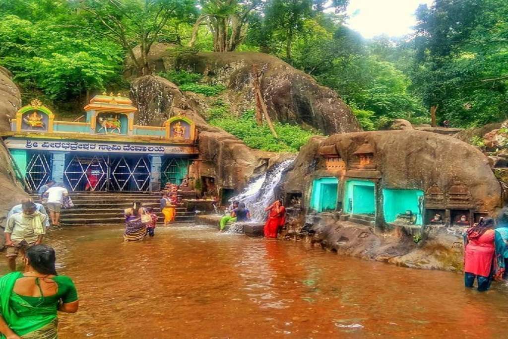 Kallathigiri Falls